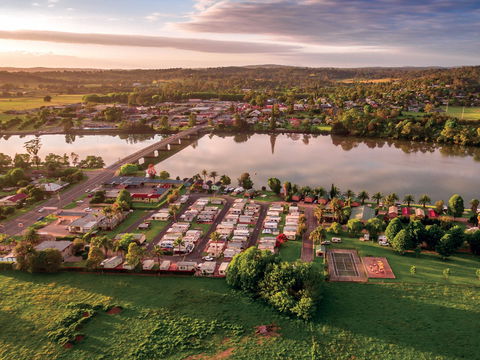 Riverbreeze Holiday Park - Accommodation Directory 0