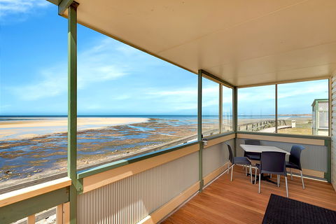 Stansbury Foreshore Caravan Park - Accommodation Directory 0