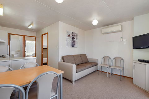 Stansbury Foreshore Caravan Park - Accommodation Directory 1