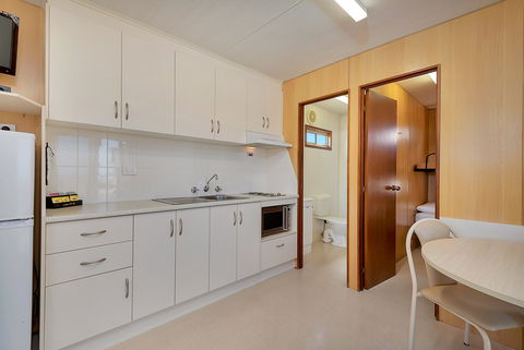 Stansbury Foreshore Caravan Park - Accommodation Directory 2