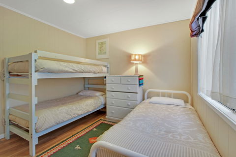 Akora Flats - Accommodation Directory 2