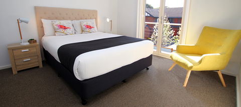Apartments 521 - Accommodation Directory 1