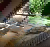 Breakaway Farmstay - Accommodation Directory