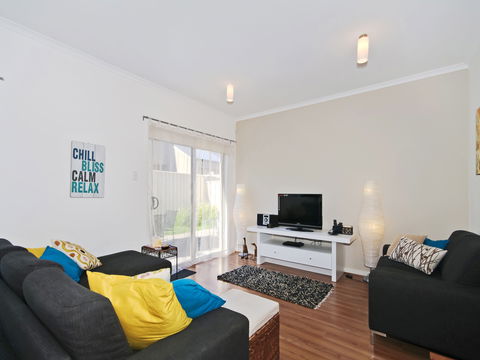 Century 21 SouthCoast: The Residence - Accommodation Directory 2