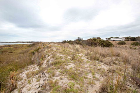 Coorong Aurora - Breathtaking Waterfront Escape - Accommodation Directory 1