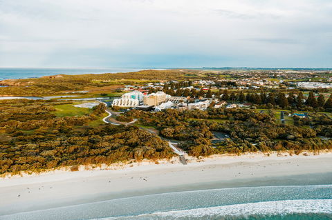 Deep Blue Hotel And Hot Springs - Accommodation Directory 0