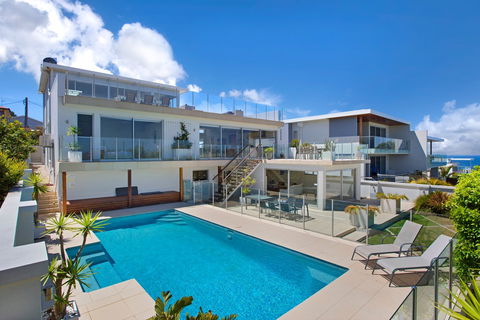 Elanora - Accommodation Directory 1