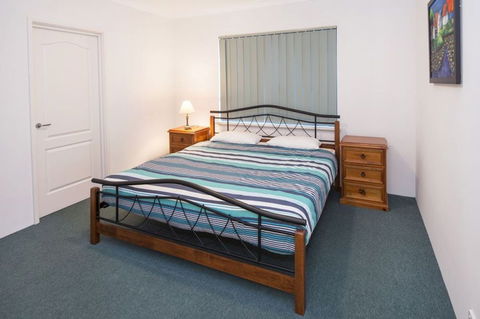 Fairway View - Accommodation Directory 1