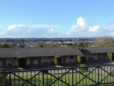 Lakes Resort Mount Gambier - Accommodation Directory 1