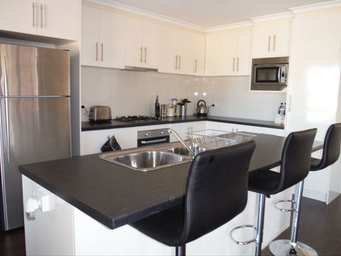 Robbo's - Accommodation Directory 1