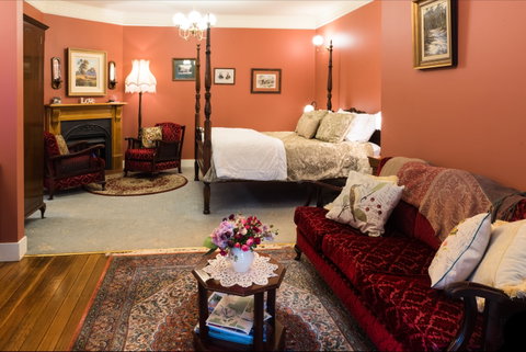 Shelton-Lea Bed And Breakfast - Accommodation Directory 0