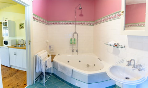Shelton-Lea Bed And Breakfast - Accommodation Directory 2