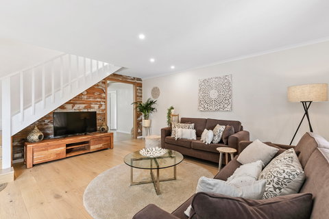 The Beach House Anglesea - Accommodation Directory 1