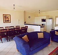 A Beachfront Villa Rockingham - Accommodation Directory