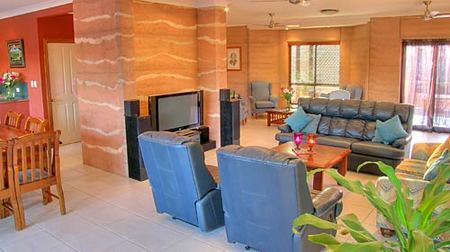 Gladstone Earth And Sea - Accommodation Directory 0