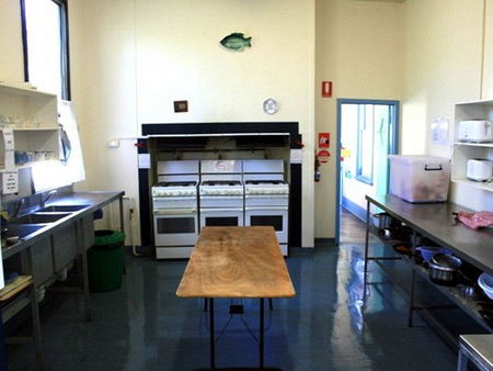 Bayview Backpackers YHA - Accommodation Directory 1