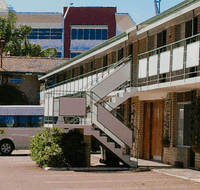 Flag Motor Lodge - Accommodation Directory