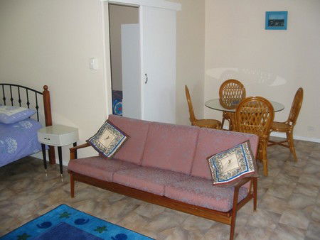 JJ's Holiday Cottages - Mitchell Street - Accommodation Directory 2