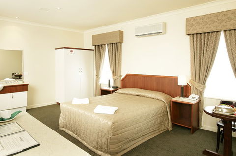 Bayswater Hotel - Accommodation Directory 4