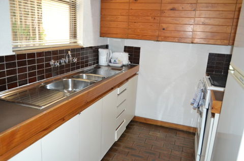 Cottesloe Beach Chalets - Accommodation Directory 3