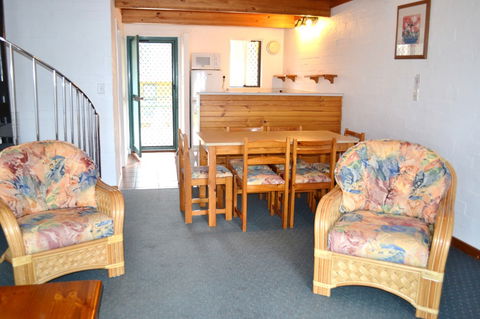 Cottesloe Beach Chalets - Accommodation Directory 4
