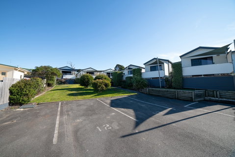 Bridport Beach Cottages - Accommodation Directory 0