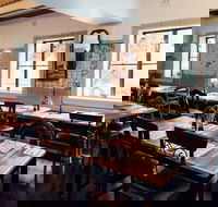Commonwealth Hotel - Accommodation Directory