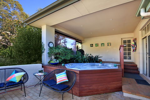 Coolaroo Beach  House - Berry - Accommodation Directory 1