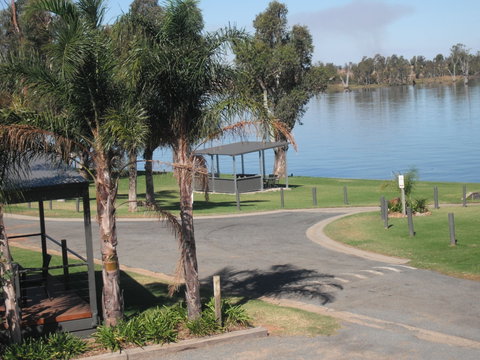 DC On The Lake - Accommodation Directory 0