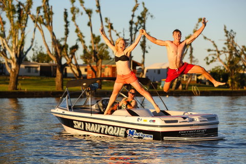 DC On The Lake - Accommodation Directory 2