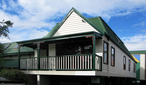 Dlux + Escape @ Lorne - Accommodation Directory 1