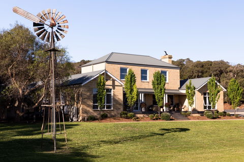 Fingal House - Accommodation Directory 0