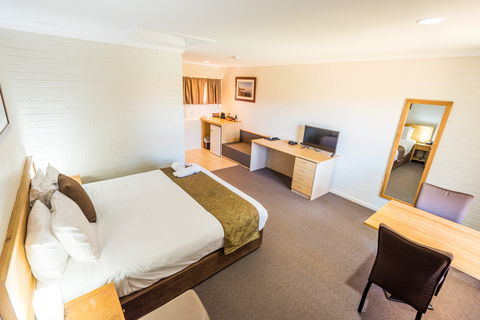 Hospitality Carnarvon, SureStay Collection By Best Western - Accommodation Directory 1