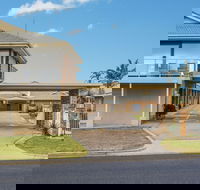 Hybiscus Waterfront Apartments - Accommodation Directory