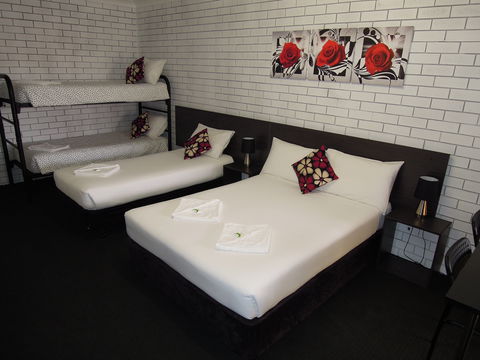 Jackaroo Apartments - Motel - Accommodation Directory 2