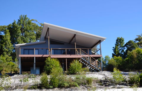 Kokomo At Kingfisher Bay - Accommodation Directory 0