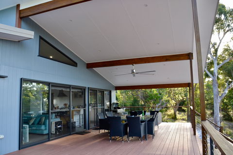 Kokomo At Kingfisher Bay - Accommodation Directory 1