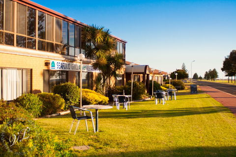 Lacepede Bay Motel & Restaurant - Accommodation Directory 0