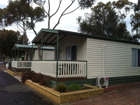 Lake Albert Caravan Park, Meningie SA - Accommodation Directory 0