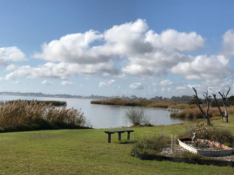 Lake Albert Caravan Park, Meningie SA - Accommodation Directory 2