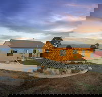 Majestic View Cottages - Accommodation Directory