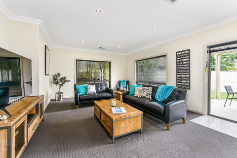 Mount Gambier Apartments - Accommodation On Lansell 1 - Accommodation Directory 2