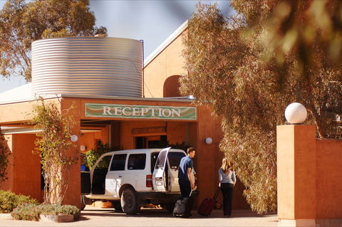 Mud Hut Motel - Accommodation Directory 1