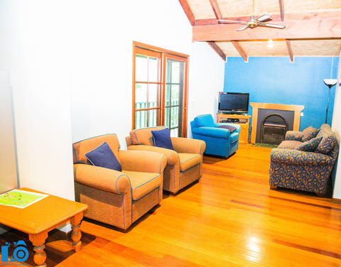 Nirvana Spiritual Retreat - Accommodation Directory 2