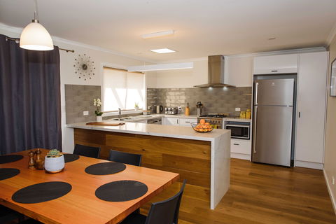 Port Albert Waterview Retreat - Accommodation Directory 1