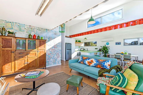 Retro River Rest Luxury Shipping Container House - Accommodation Directory 2