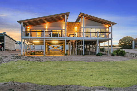 Sceale Bay Seaview Escape - Accommodation Directory 0