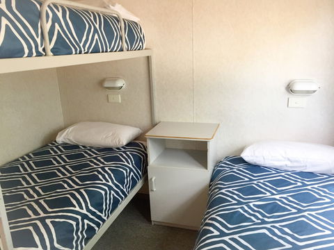 Wagga Wagga Tourist Park - Accommodation Directory 2