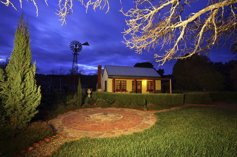 Yellow Cottage - Accommodation Directory 0