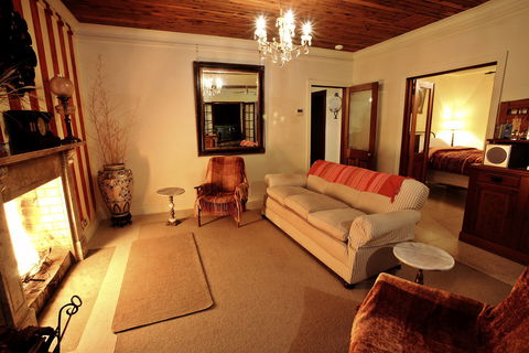 Yellow Cottage - Accommodation Directory 1